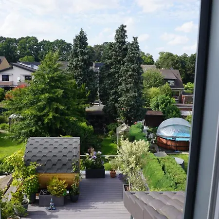 Großes Dachzimmer Vor Den Toren Kölns *