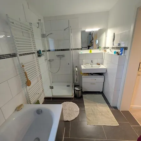 Grosses Dachzimmer Vor Den Toren Koelns Frechen